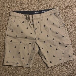 Men's Khaki Sailboat Print Shorts
